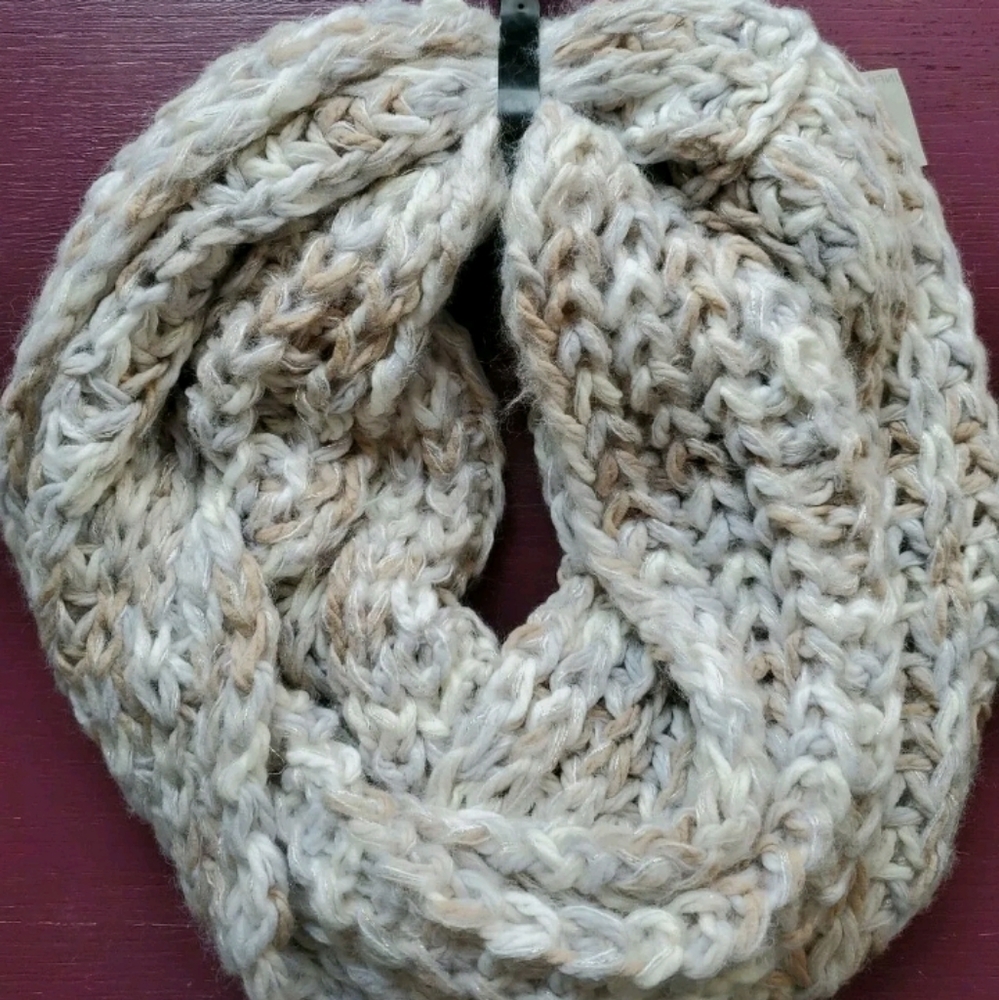New infinity loop scarf ivory